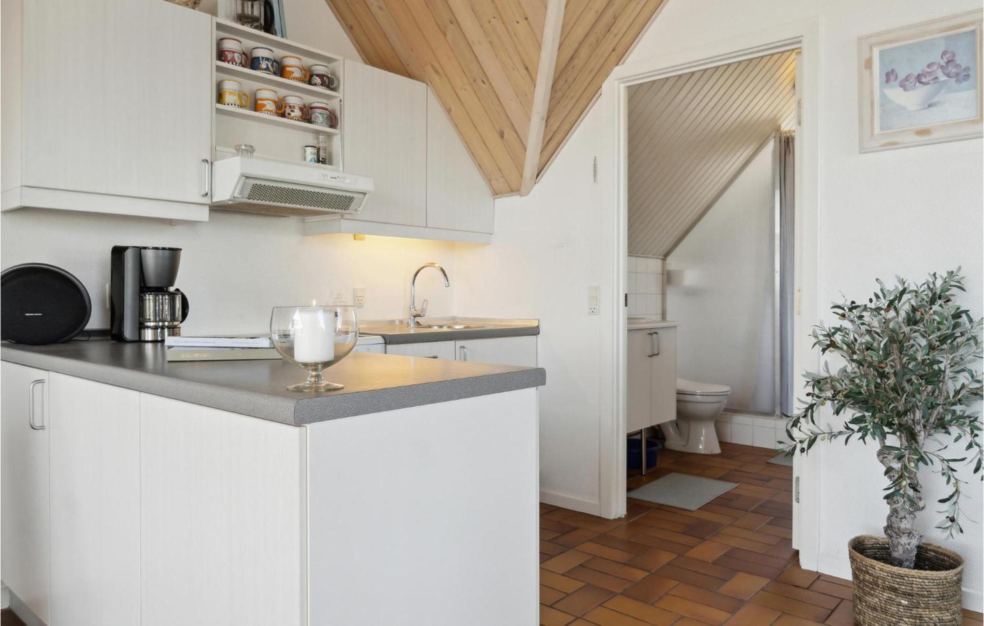 1 Bedroom Nice Apartment In Idestrup Bøtø By Dış mekan fotoğraf